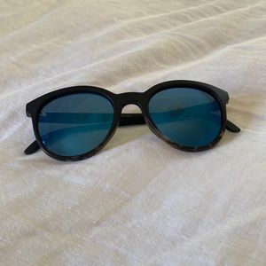 Sunski Dipsea tortoise shell polarized sunglasses.